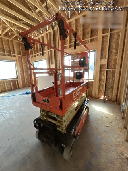 2025 JLG ES1932