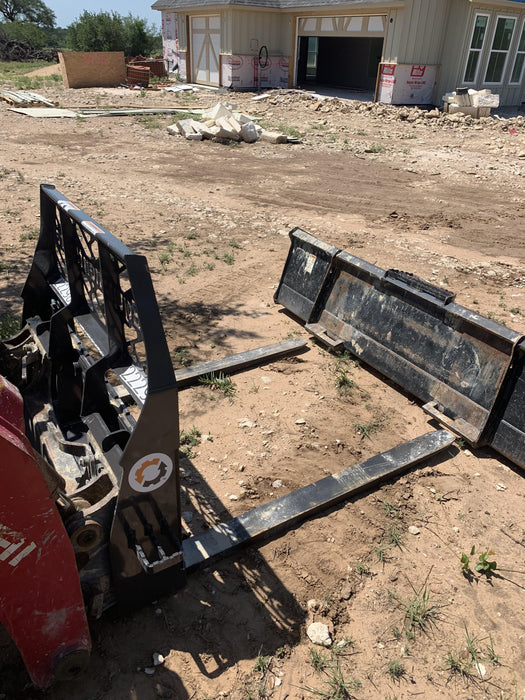 2022 PALADIN 48" Pallet Forks - Paladin