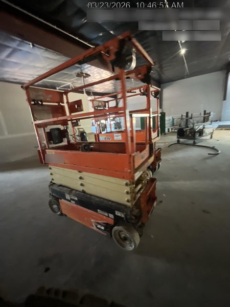 2021 JLG ES1932