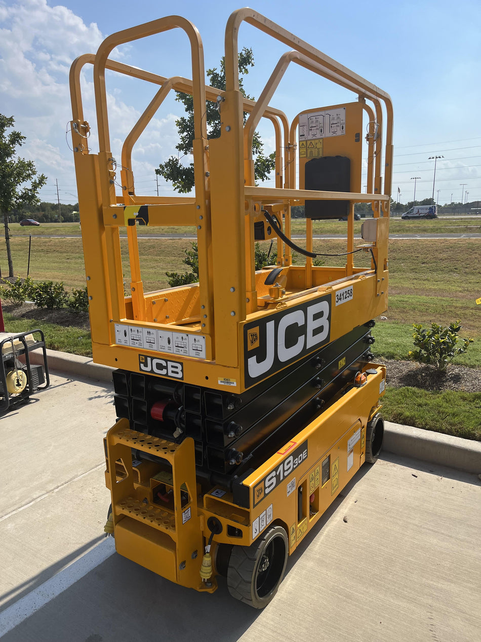 2023 JCB S1930E