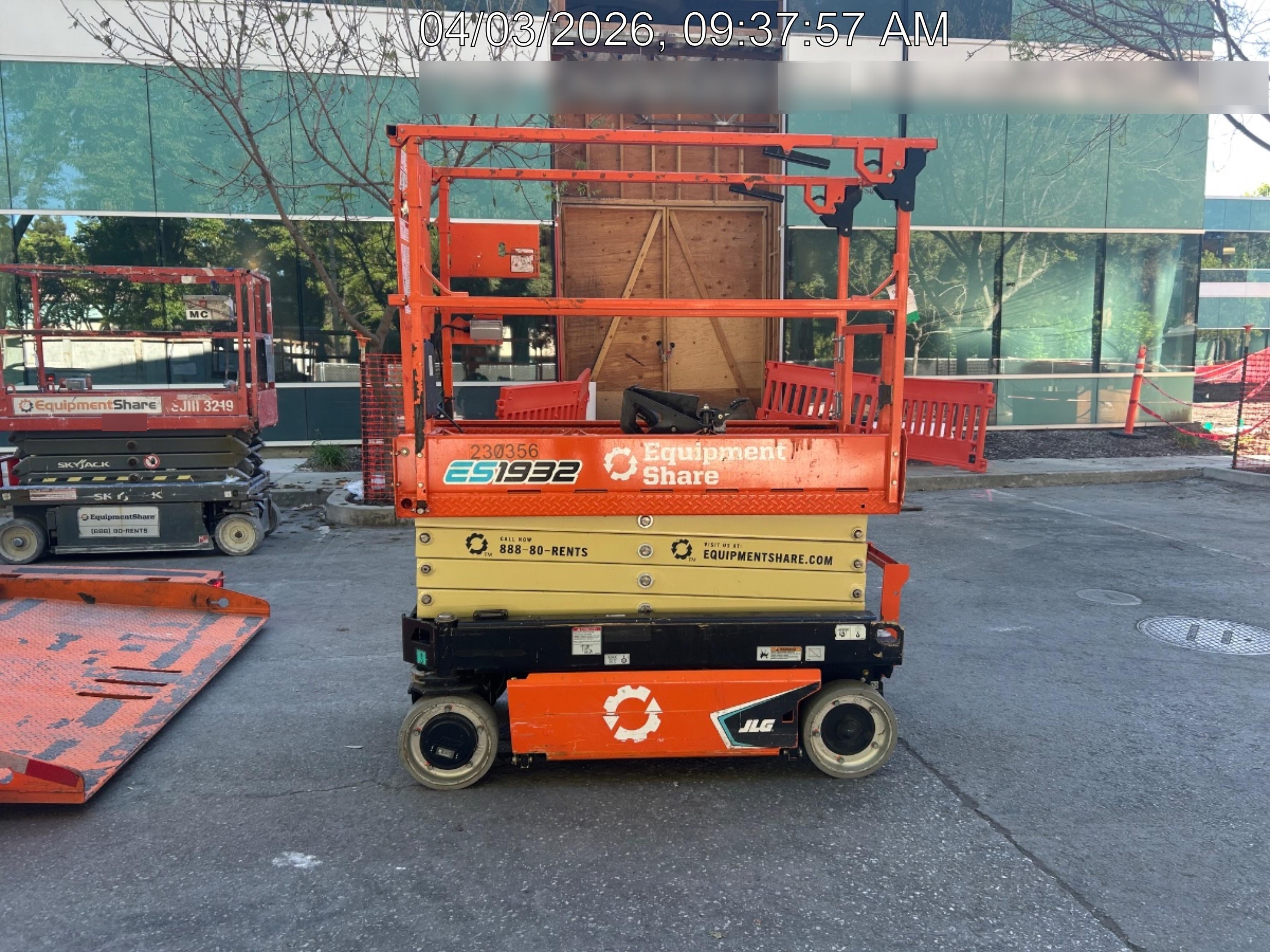 2022 JLG ES1932