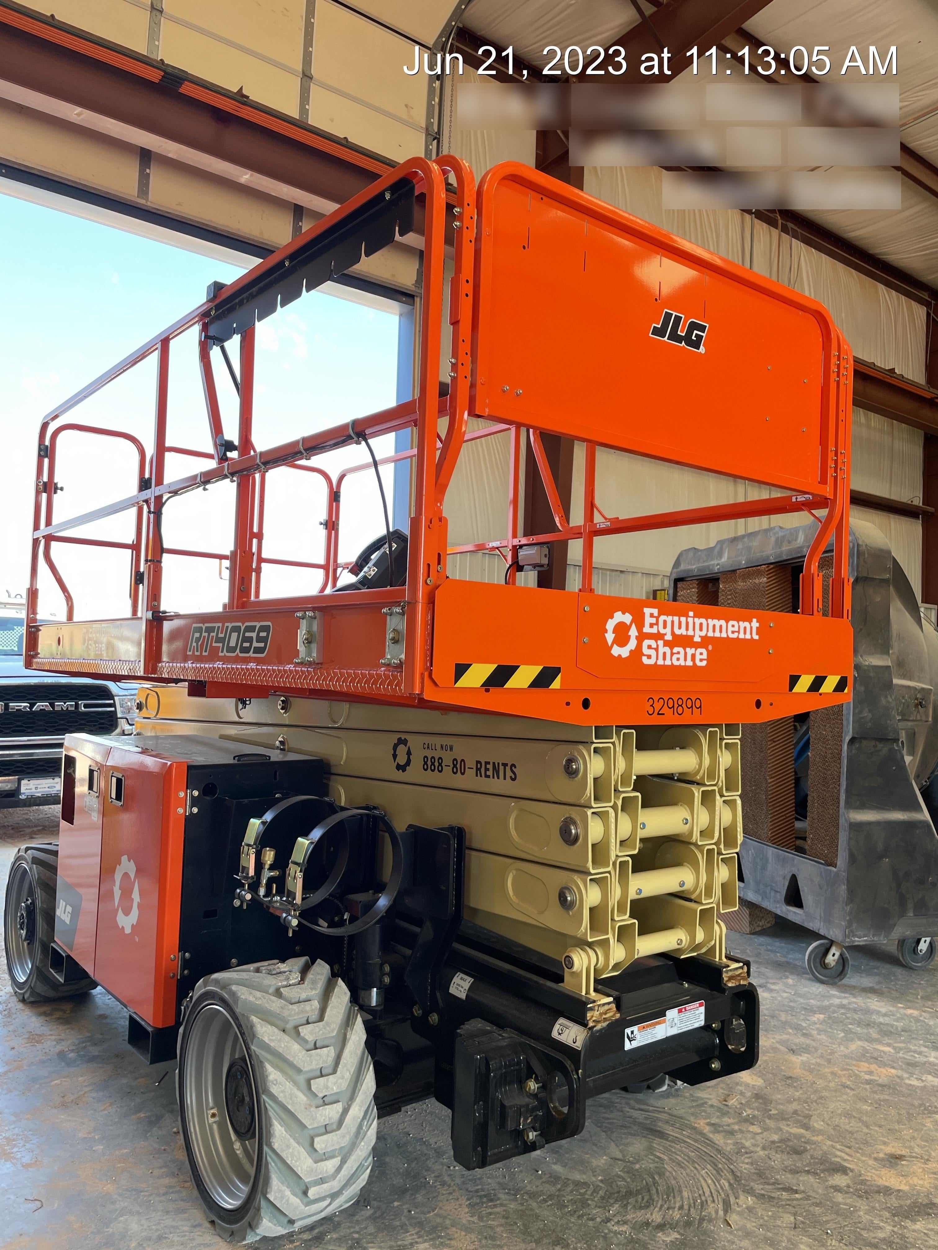 2023 JLG RT4069