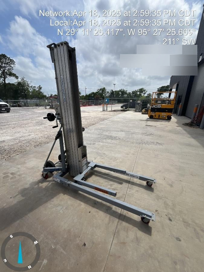 2023 GENIE SLC-24