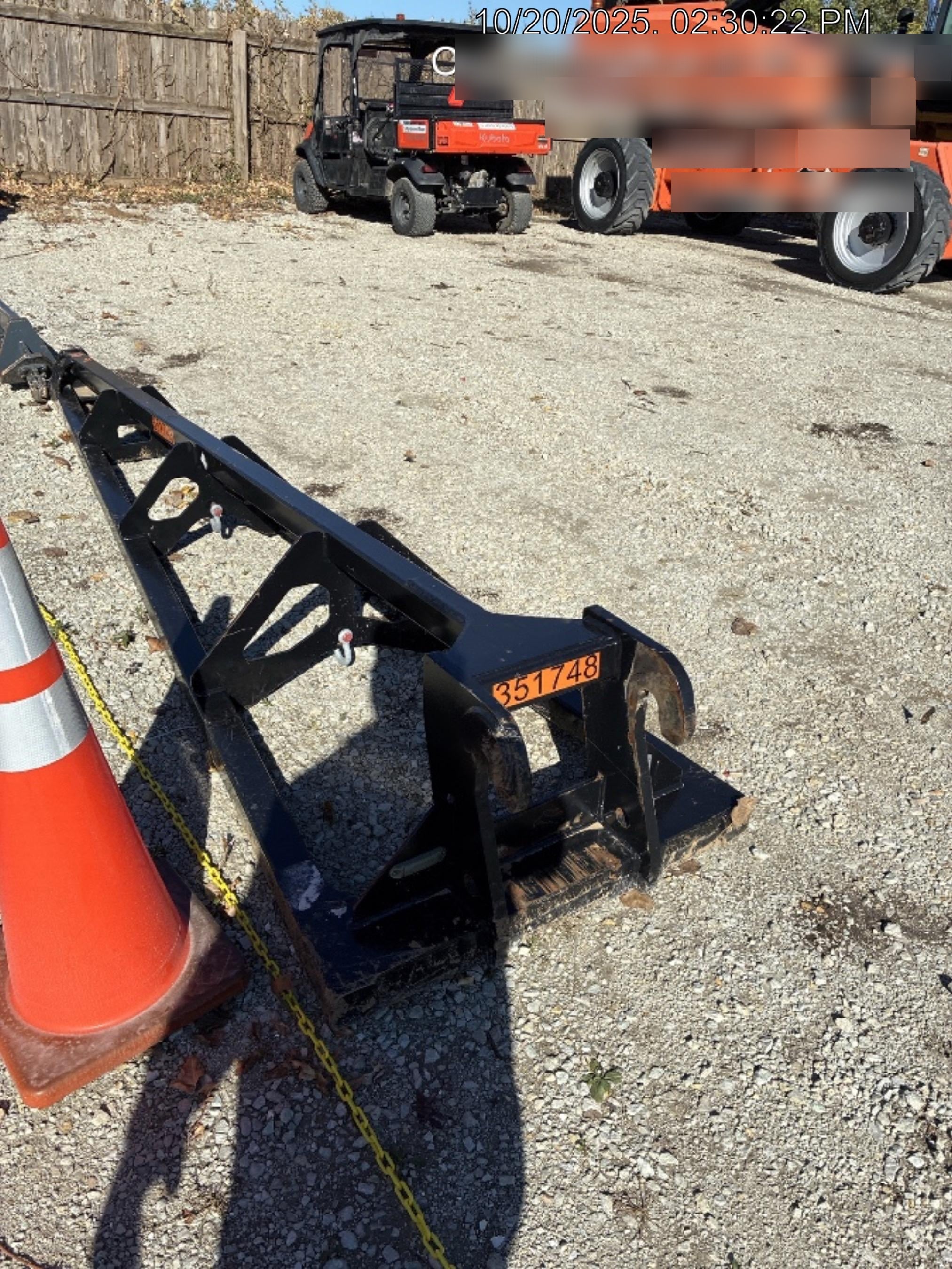 2023 JLG 1001275853