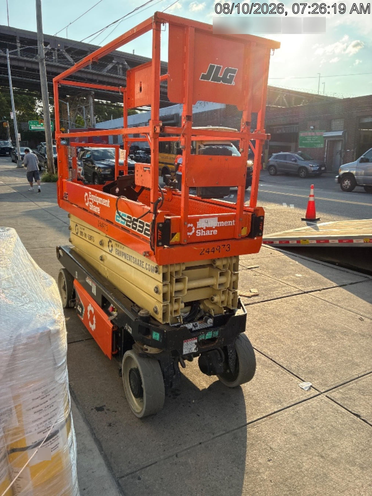 2022 JLG ES2632