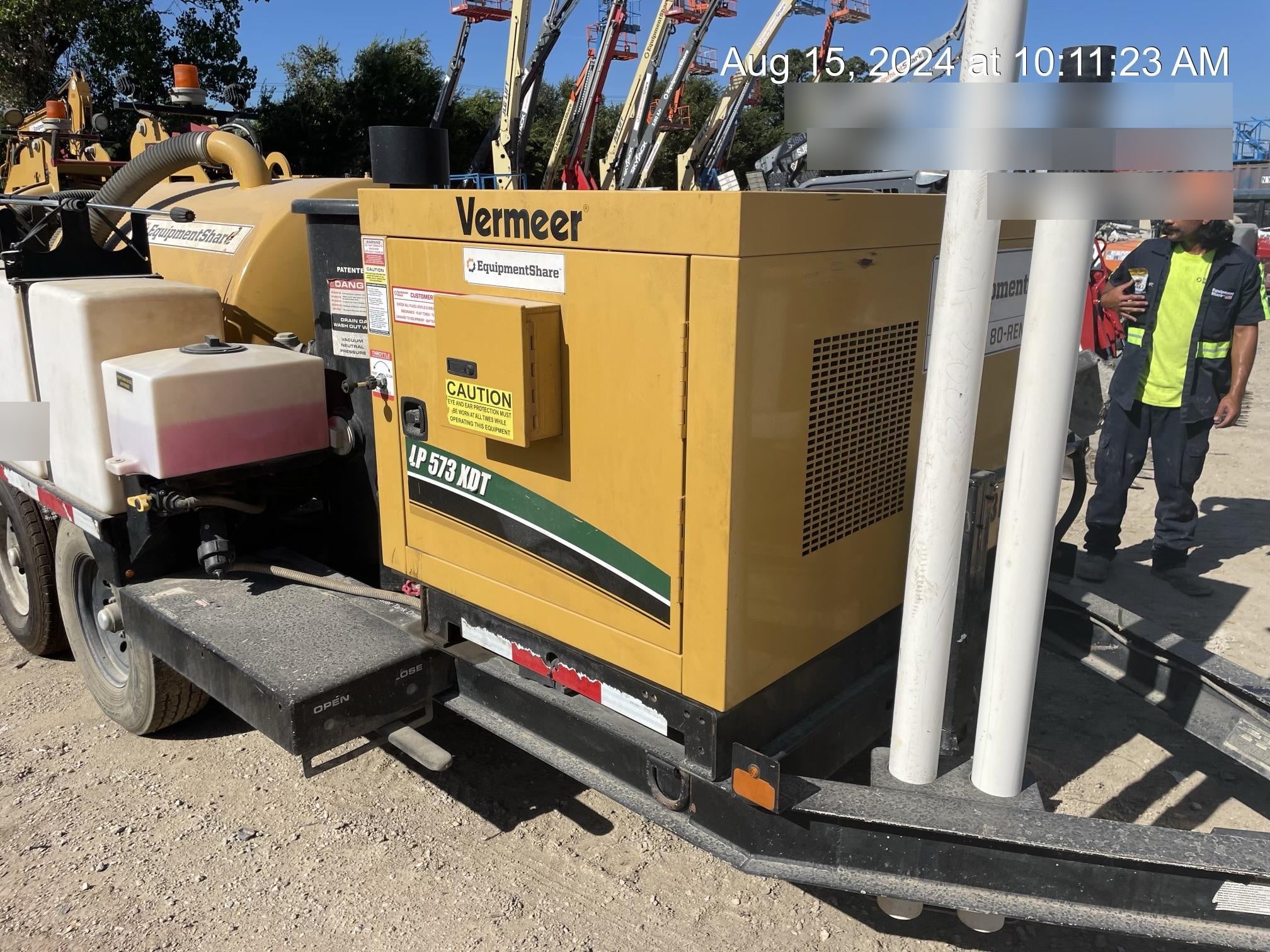 2021 Vac-Tron LP573XDT 500 Gallon Debris Tank w/ Hydraulic Tilt, two (2) 100 Gallon Water Tanks, Low Profile Torsion Axles (12,000 GVWR)