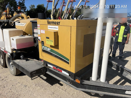 2021 Vac-Tron LP573XDT 500 Gallon Debris Tank w/ Hydraulic Tilt, two (2) 100 Gallon Water Tanks, Low Profile Torsion Axles (12,000 GVWR)