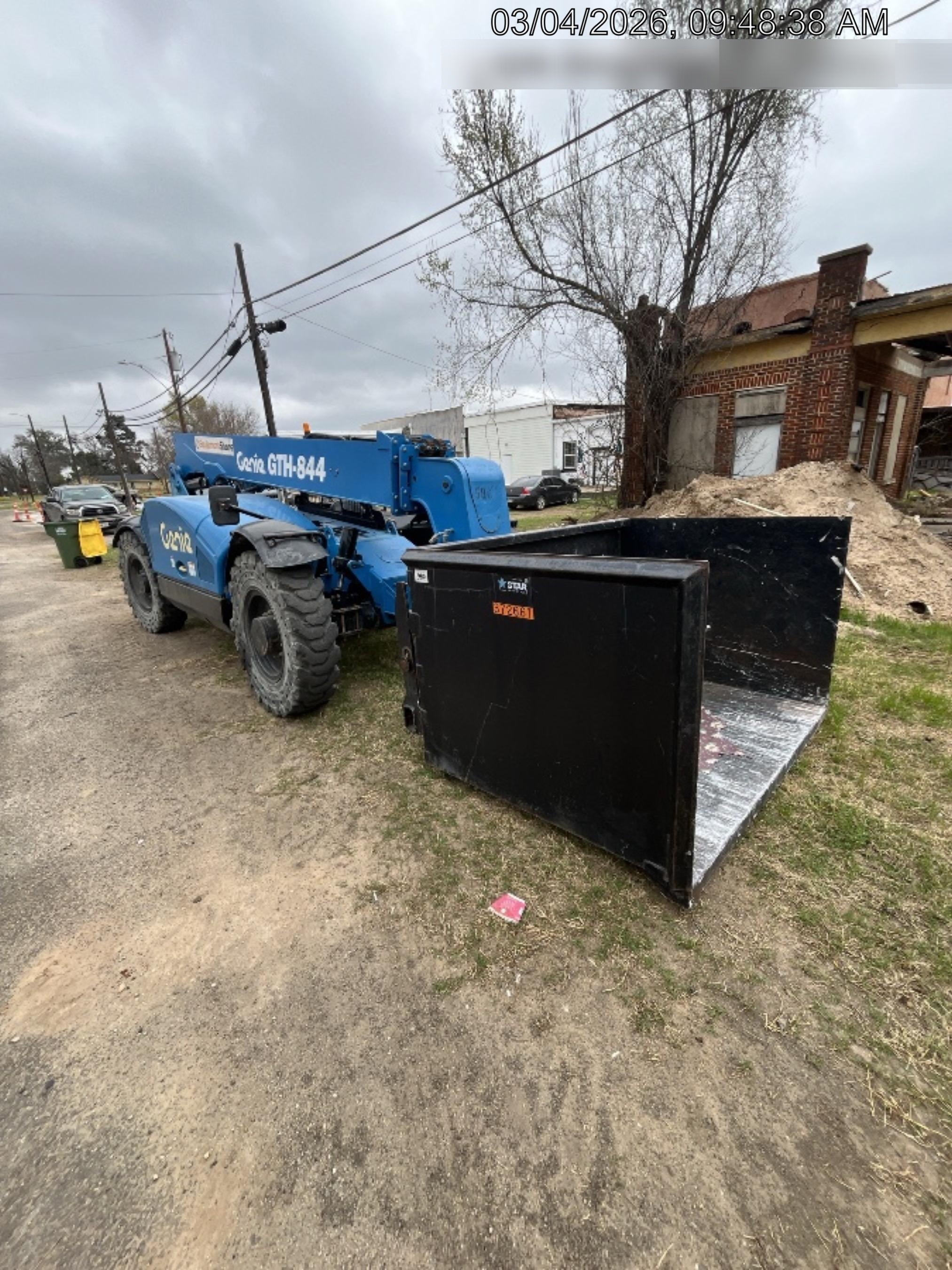 2017 Genie GTH-844 Genie GTH-844, Solid Tires, 60" carriage/forks, Open ROPS, Work Lights