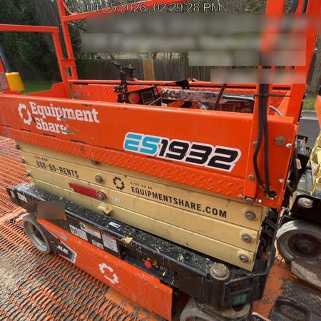2024 JLG ES1932