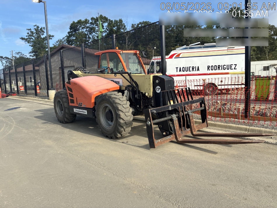 2023 JLG 1732