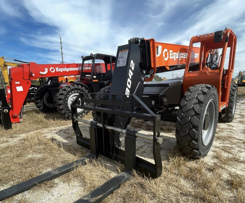 2023 SKYTRAK 8042