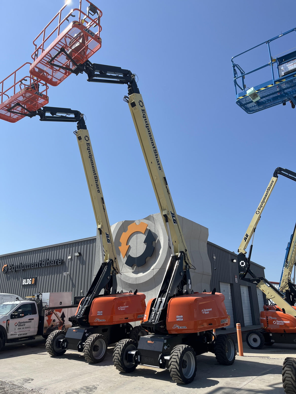 2026 JLG 660SJ