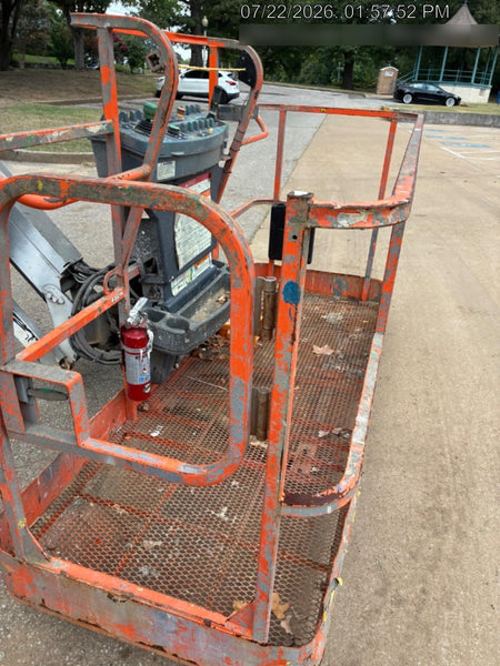 2023 JLG 660SJ