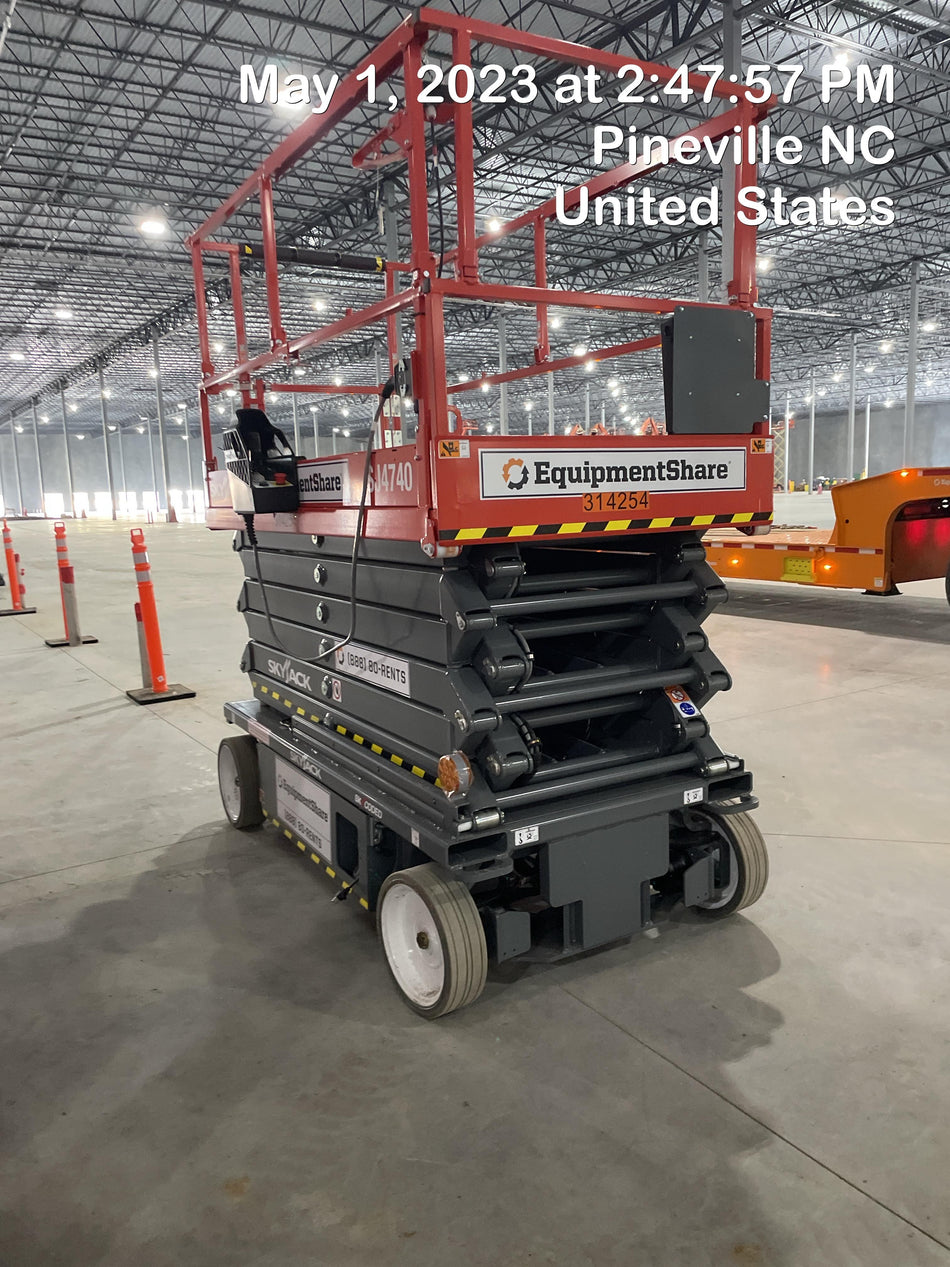 2023 SKYJACK SJ4740