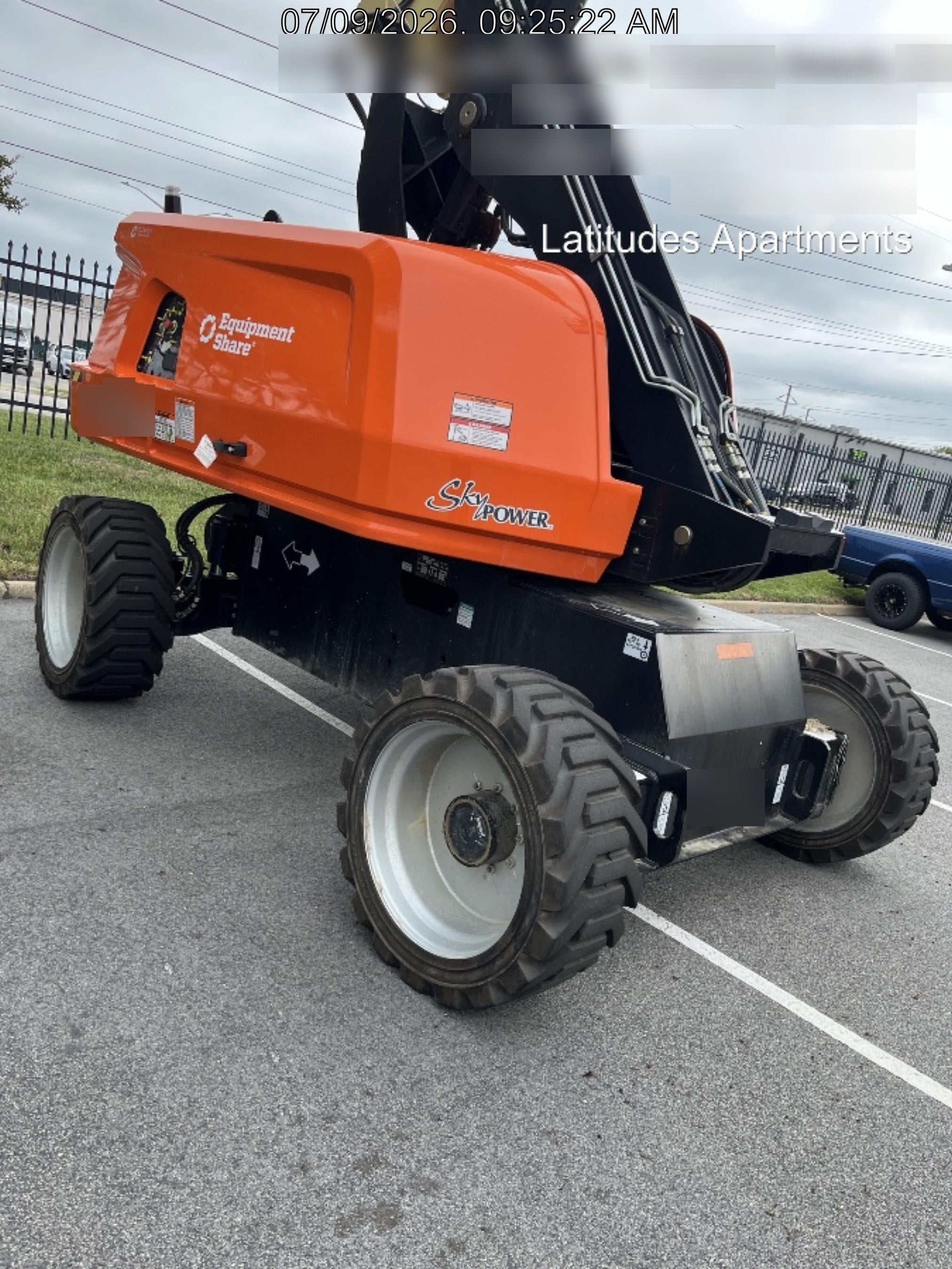 2025 JLG 660SJ