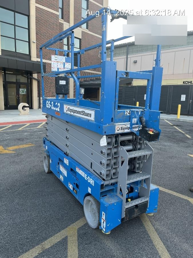 2022 GENIE GS-3232
