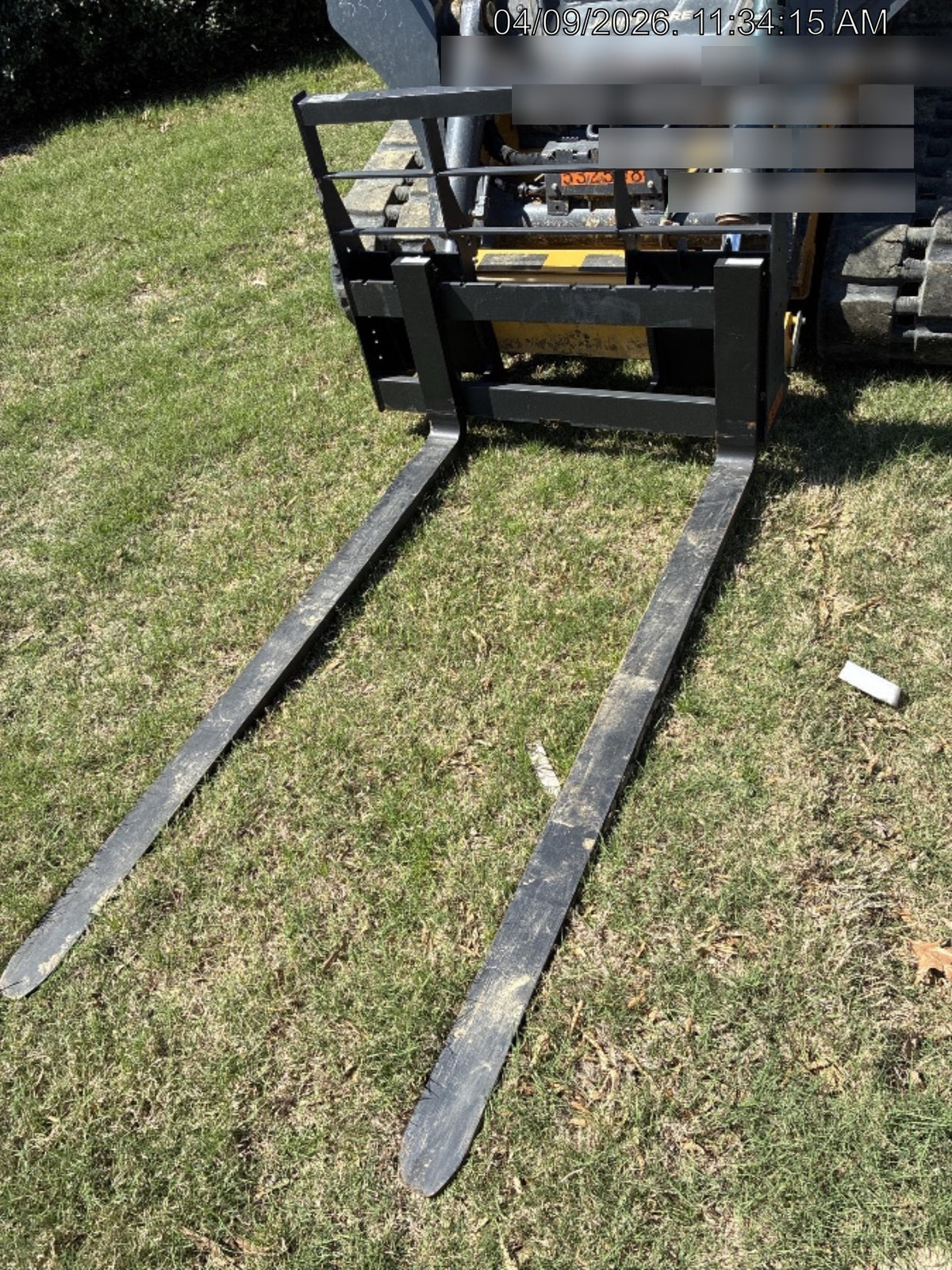 2025 ARROW MATERIAL HANDLING 72" Pallet Forks - Arrow