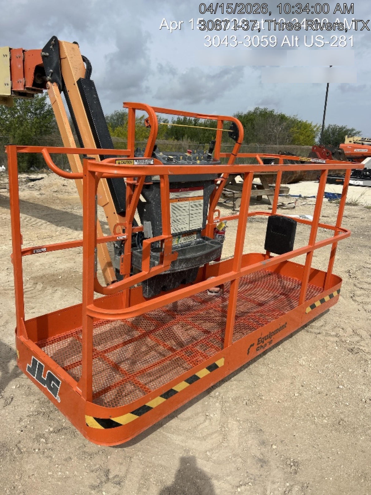 2023 JLG 860SJ