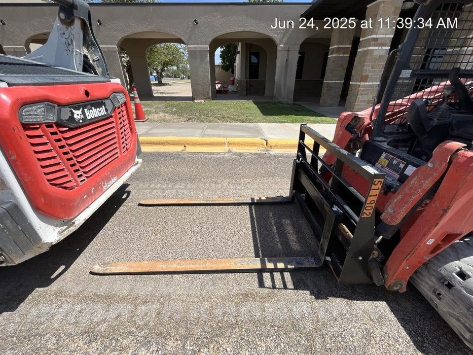 2025 ARROW MATERIAL HANDLING F5100CB - 72"