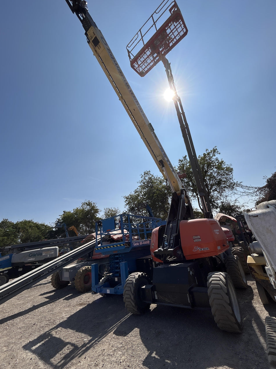 2023 JLG 660SJ