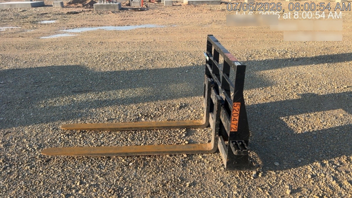 2025 ARROW MATERIAL HANDLING 60" Pallet Forks - Arrow