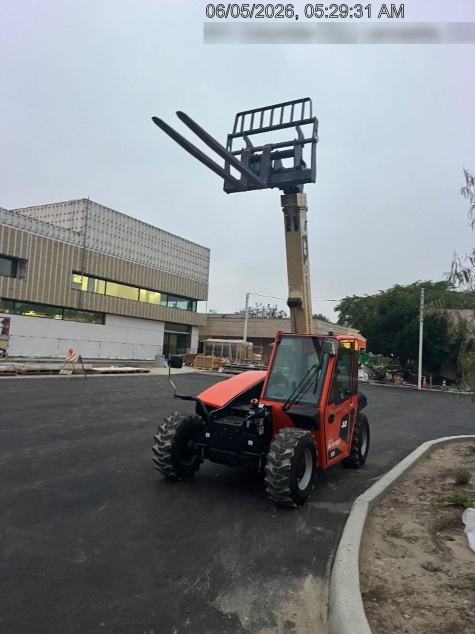 2025 JLG 519