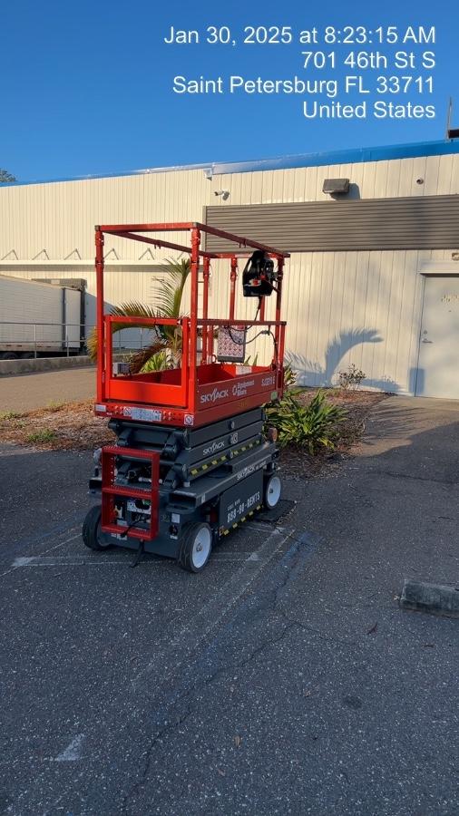 2024 Skyjack SJ3219 Electric Drive, Sld NM Tires, DBcns, RFRails, Power to Platform, T3 + Access Control