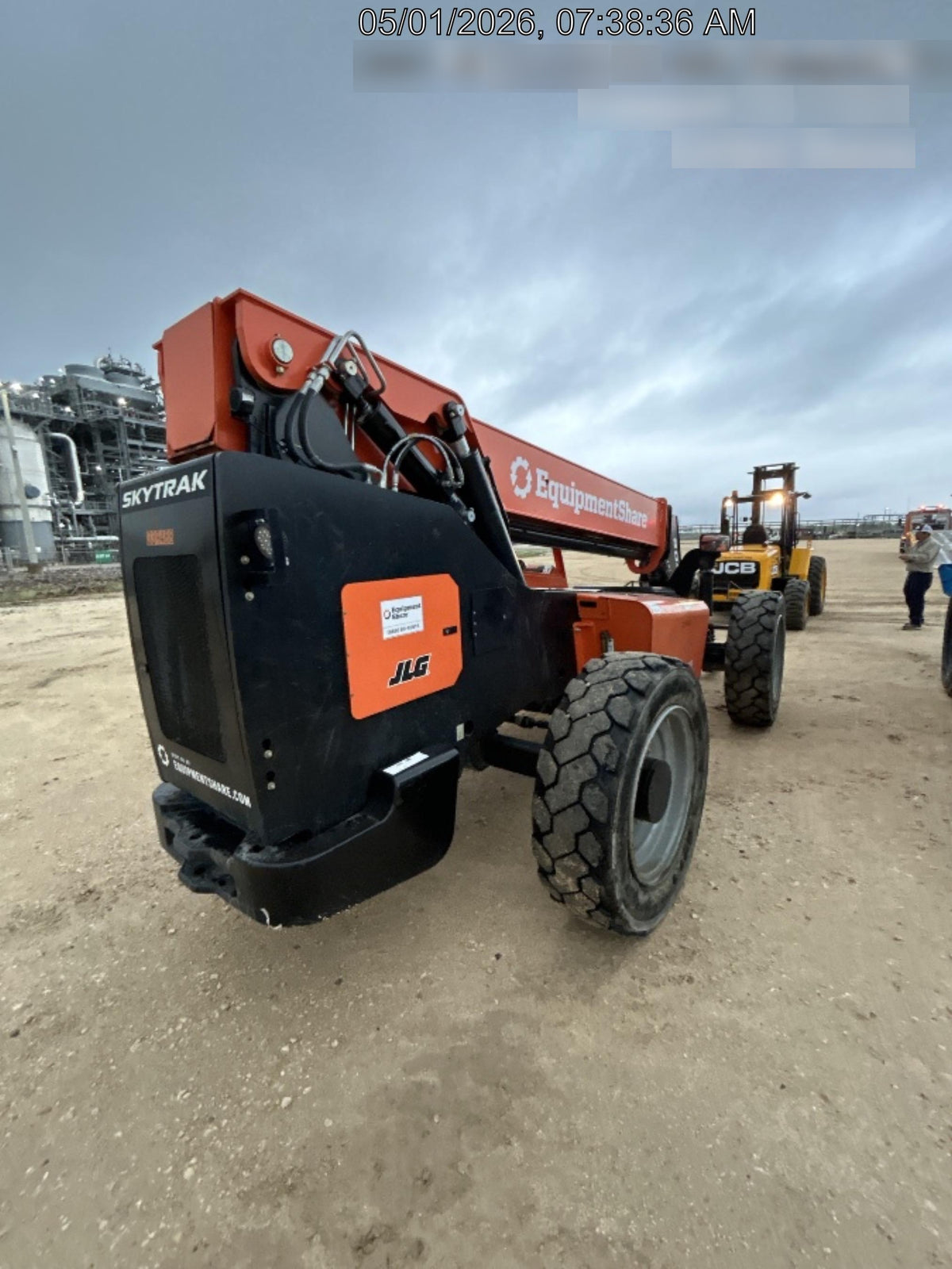 2023 SKYTRAK 8042