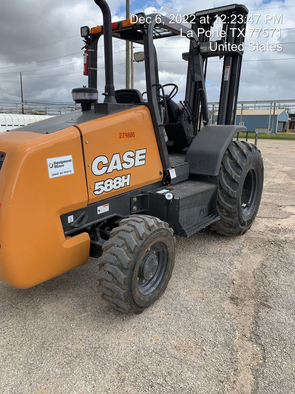 2023 CASE 588H