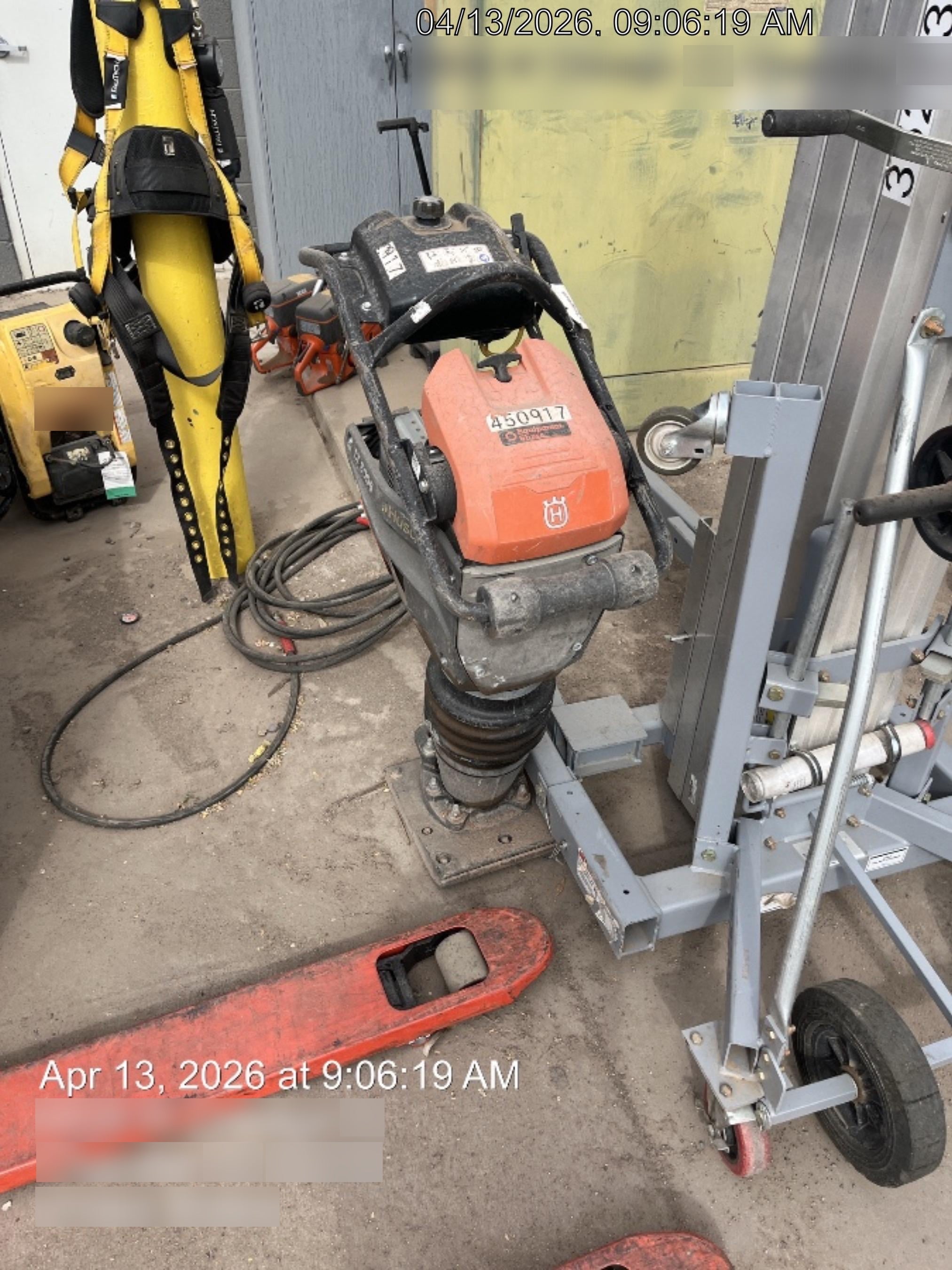 2024 HUSQVARNA LT6005