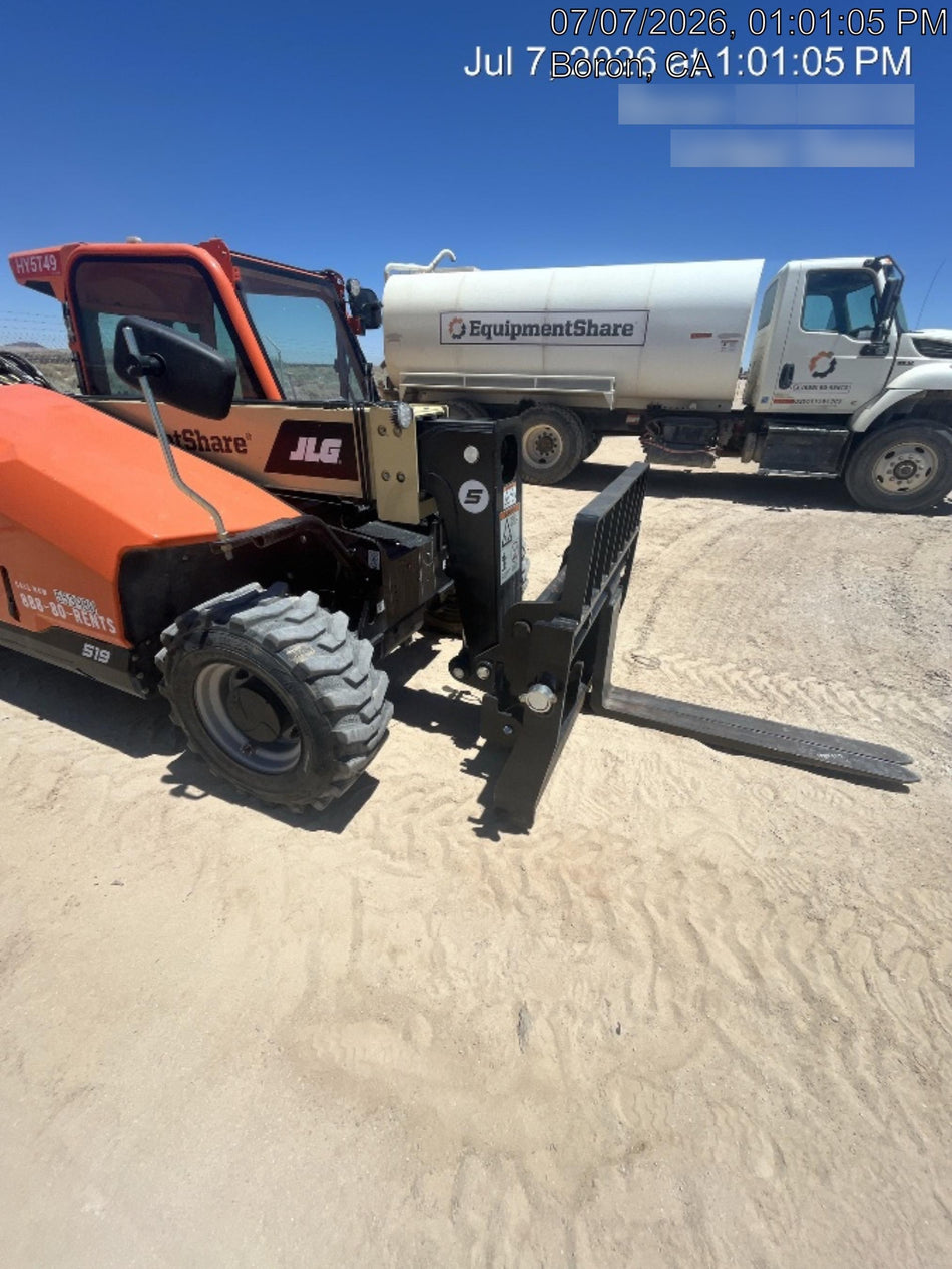 2025 JLG 519
