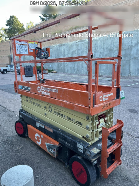 2023 JLG ES2632