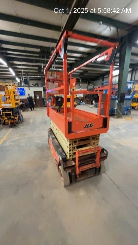 2022 JLG ES1932