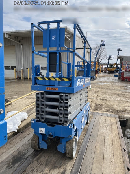 2023 GENIE GS-3232