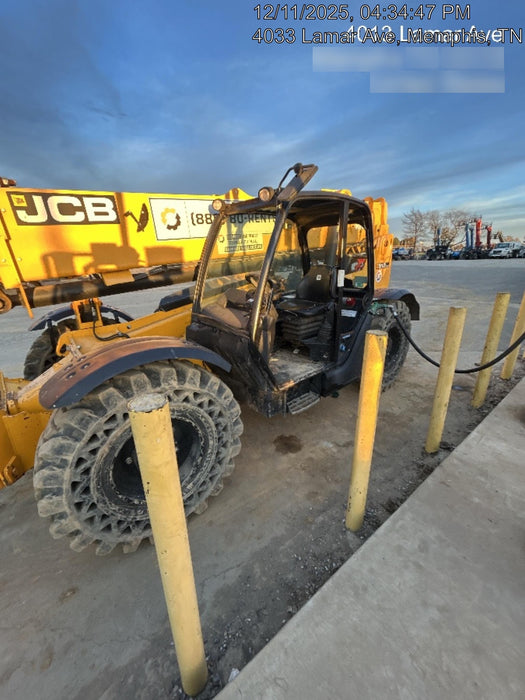 2019 JCB 512-56 Canopy, 109 HP, Solid Tires, STD Worklight, Beacon, Aux Hydraulics, Lifting Eye, Back up Alarm w/66" Carriage/60" Forks