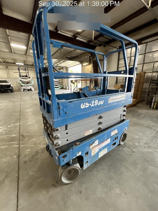 2020 Genie GS-1930 Solid Non Marking Tires, Beacon, Folding rails with half height swing gate