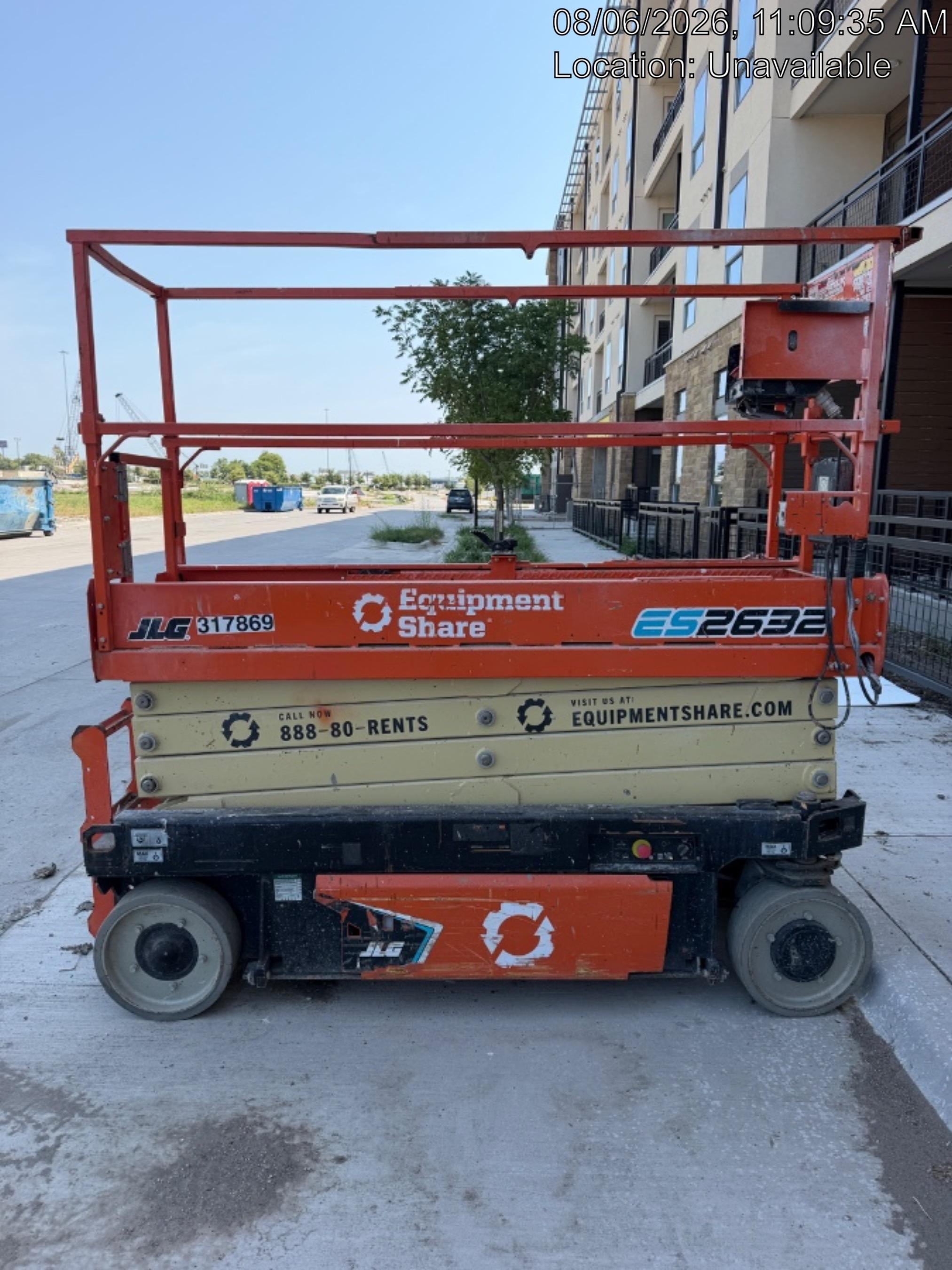 2023 JLG ES2632