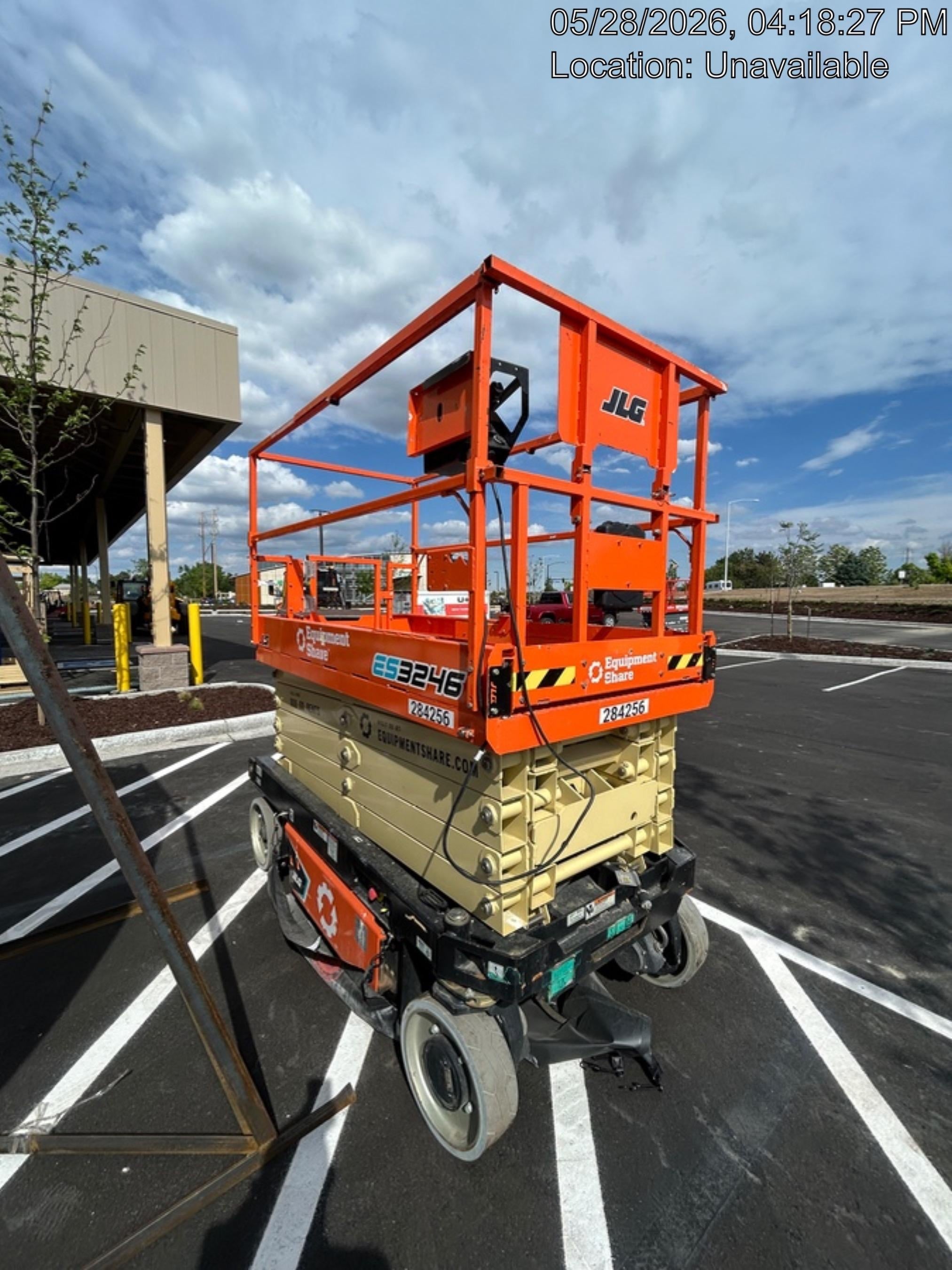 2022 JLG ES3246