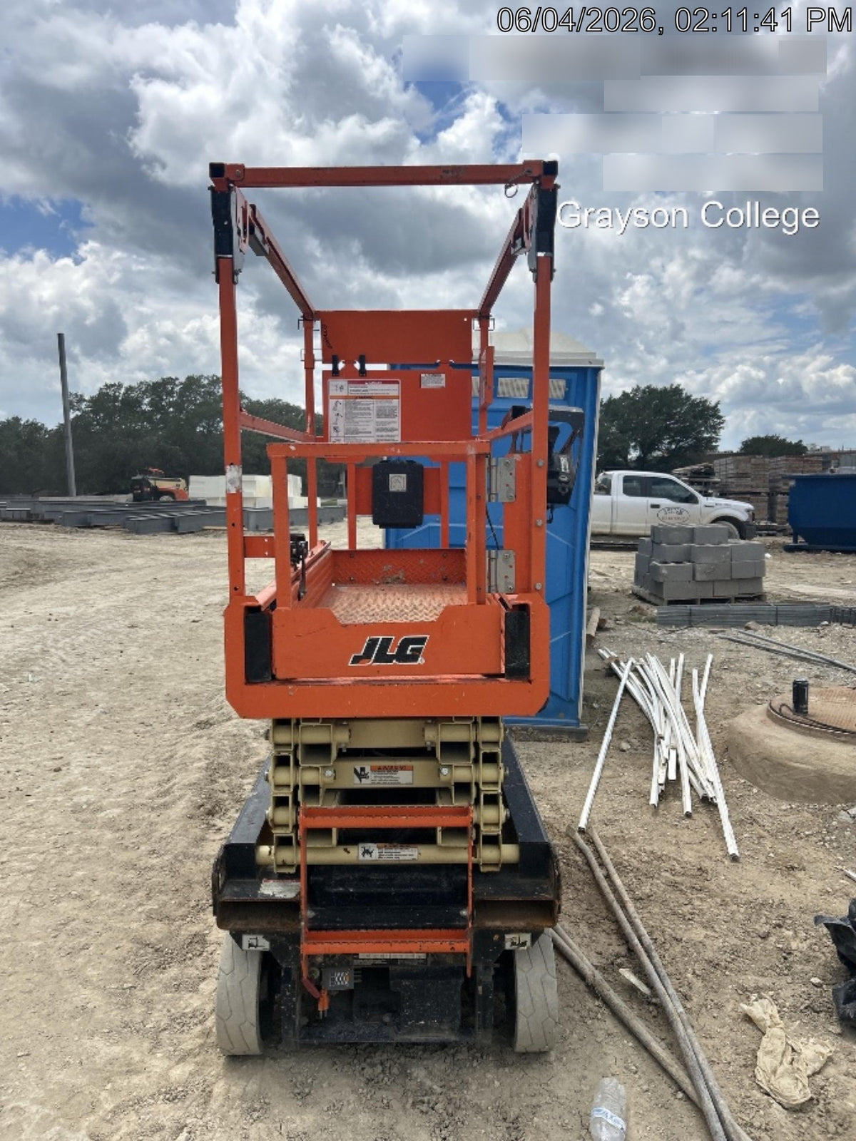 2022 JLG ES1932