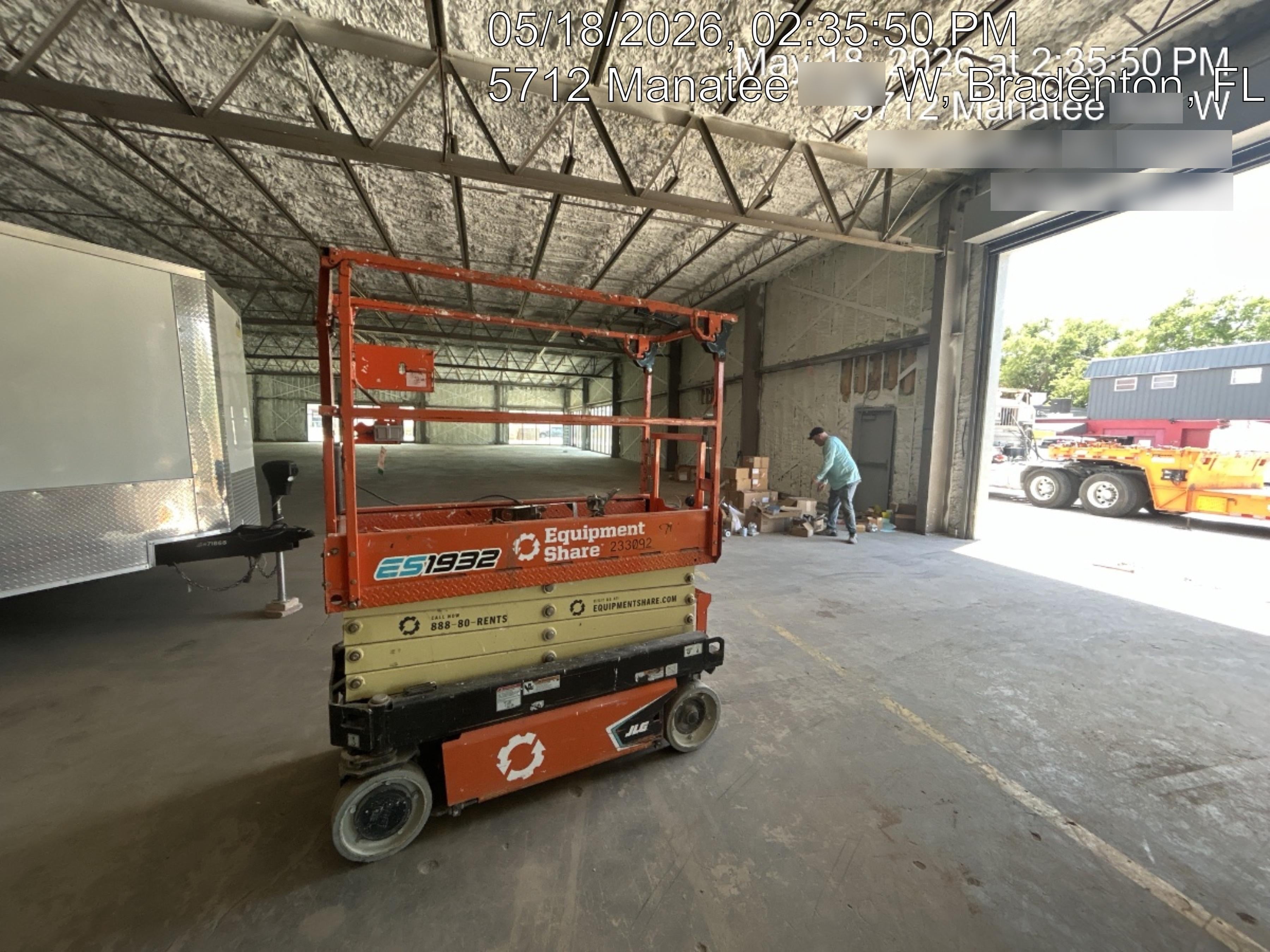 2022 JLG ES1932