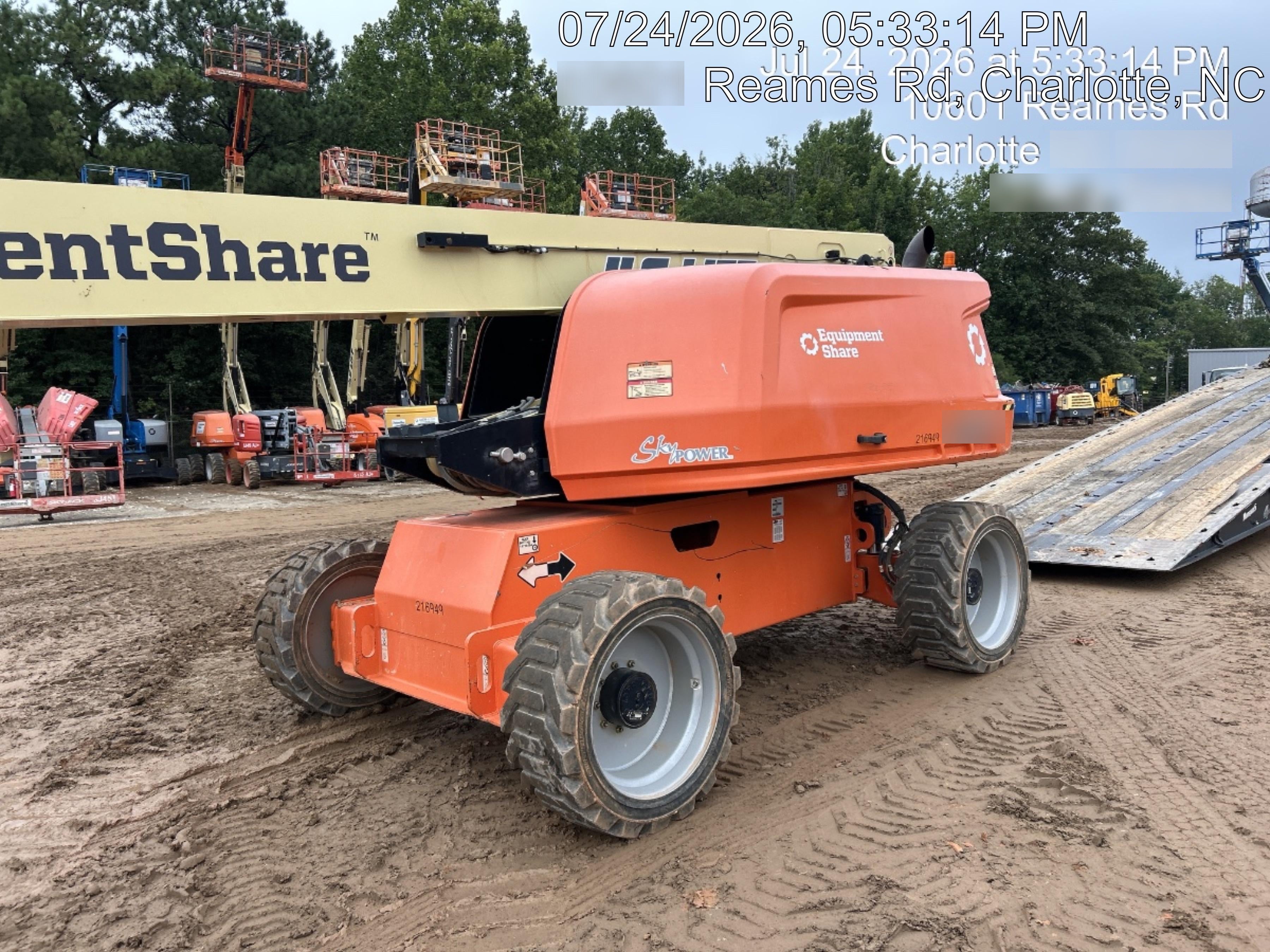 2022 JLG 660SJ