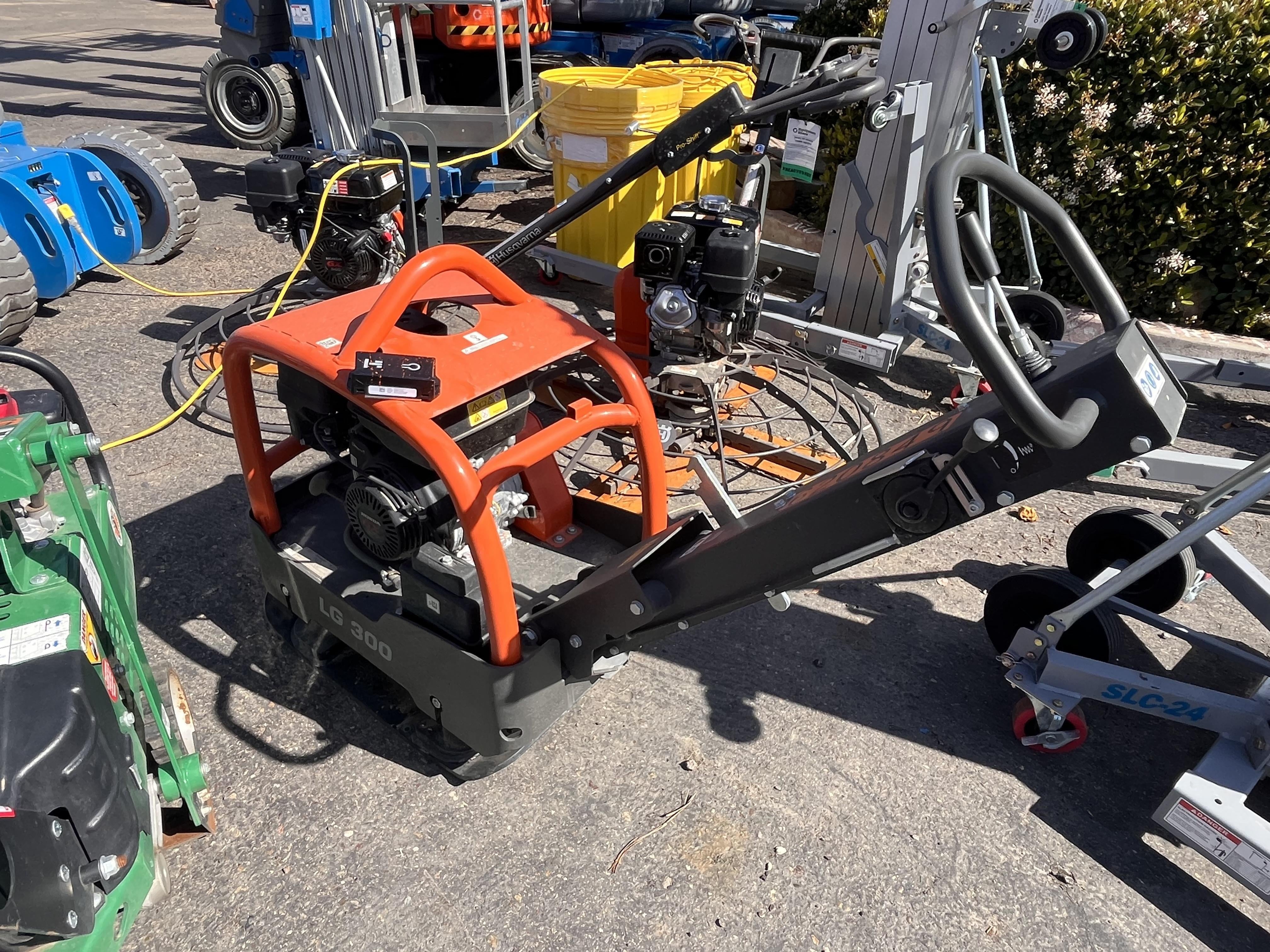 2025 HUSQVARNA LG300