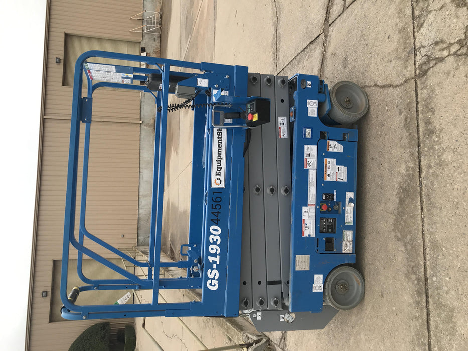 2019 Genie GS-1930 Fixed rails with chain Entry