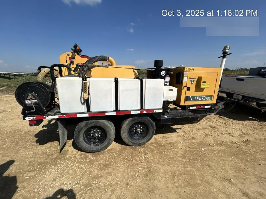 2022 Vac-Tron LP573XDT T4 Koehler Diesel Engine, 500 Gallon Debris Tank, x2 100 Gallon Water Tanks