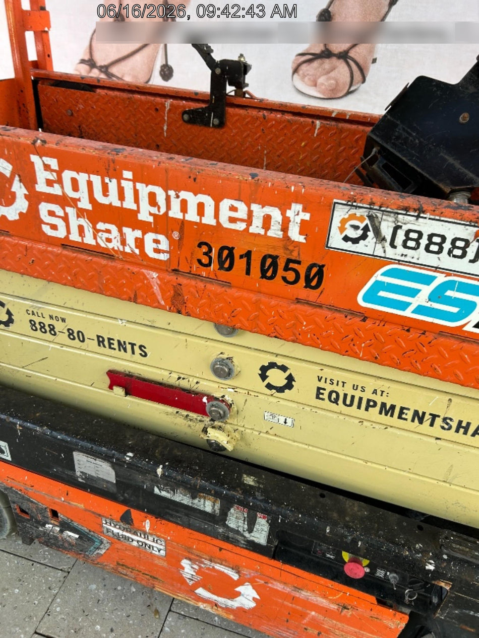 2023 JLG ES1932