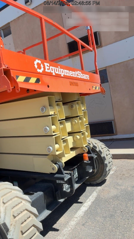 2023 JLG RT4394