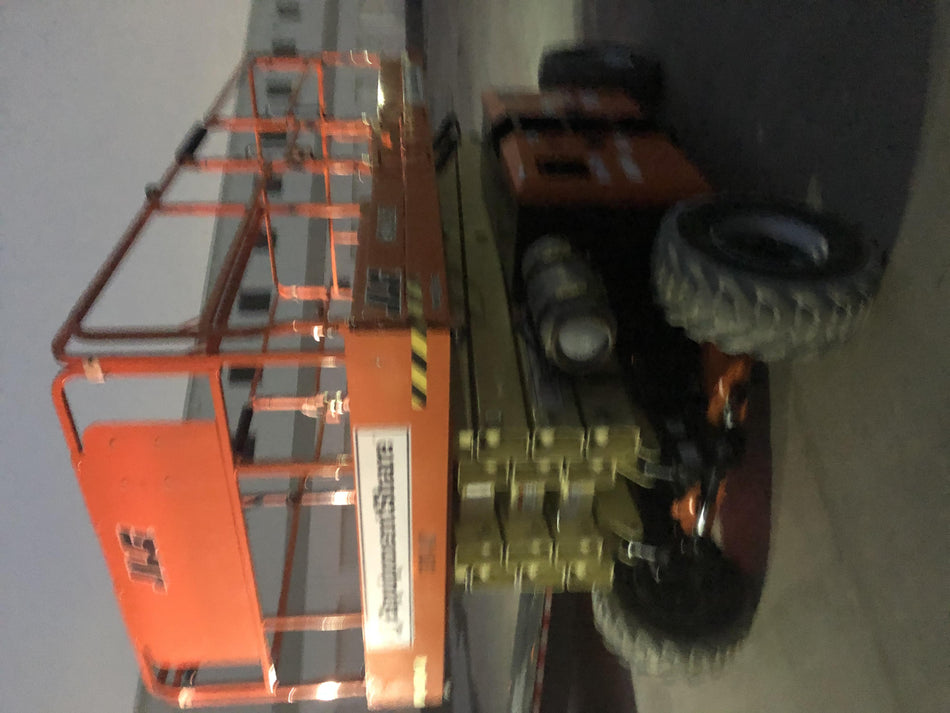 2021 JLG 430LRT