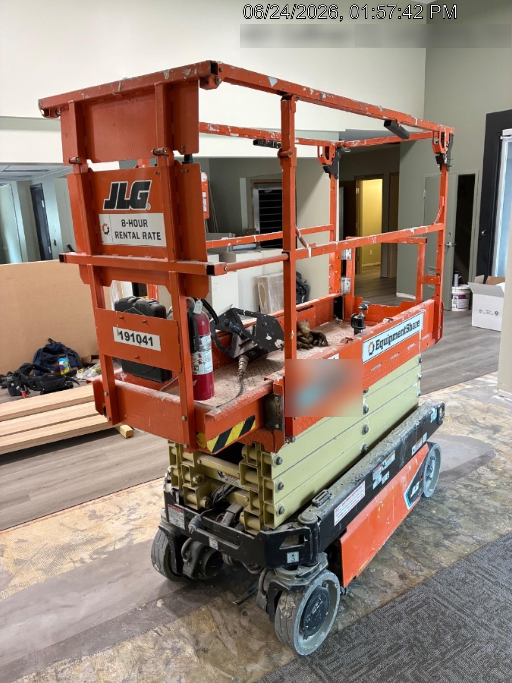 2021 JLG ES1932