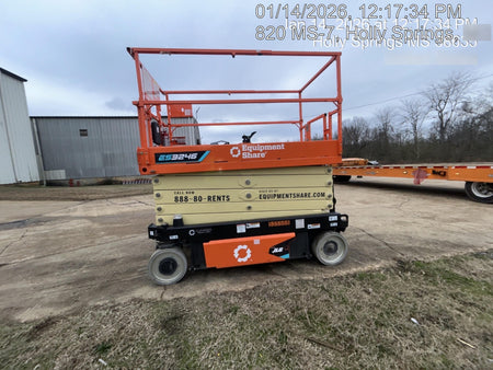 2025 JLG ES3246