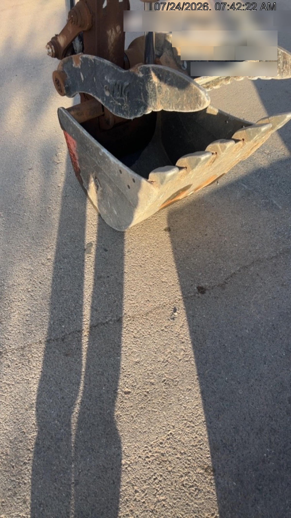 2025 TAKEUCHI 24" Bucket Takeuchi
